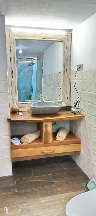 Wage Cottage Sakti Buitenkant foto