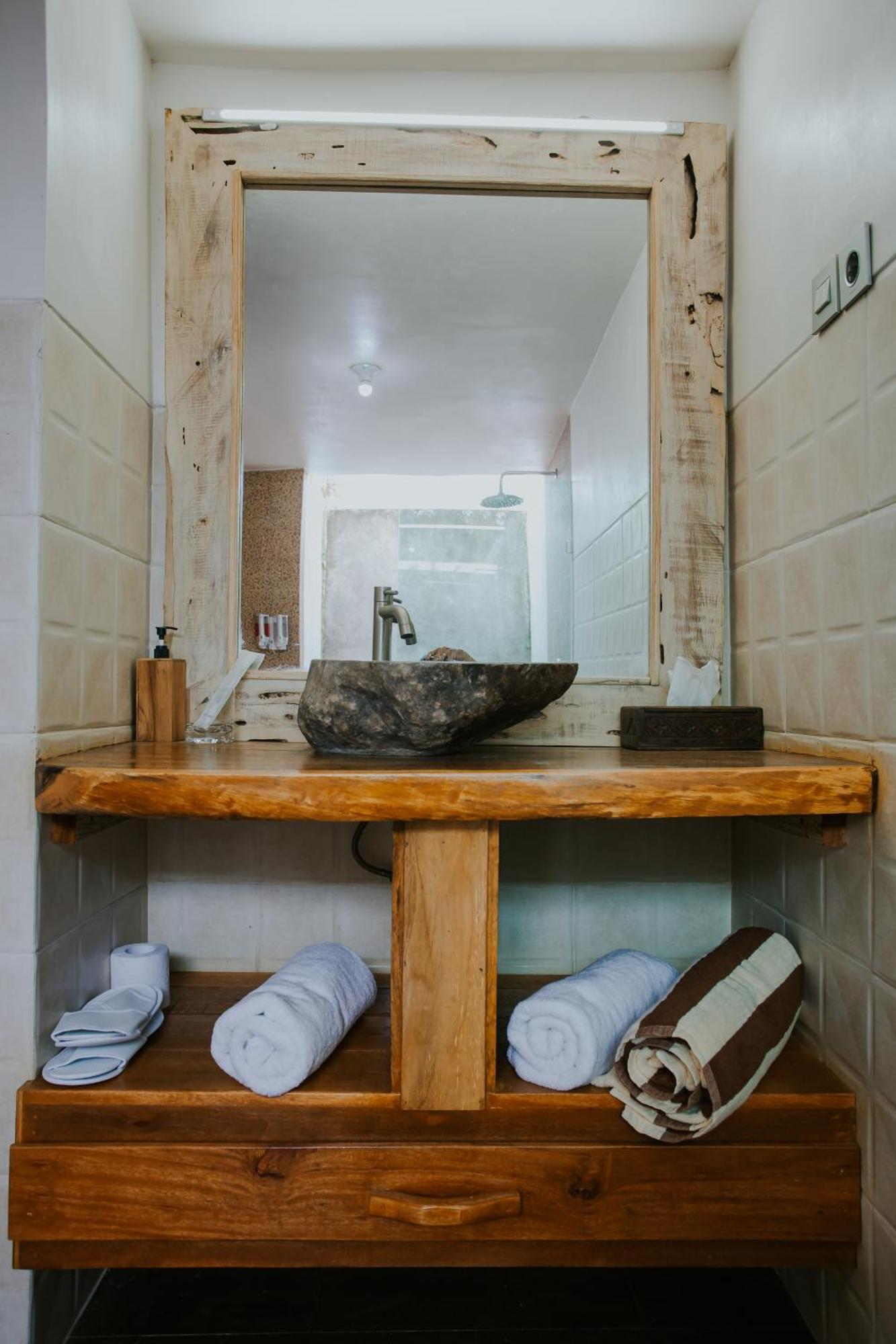 Wage Cottage Sakti Buitenkant foto